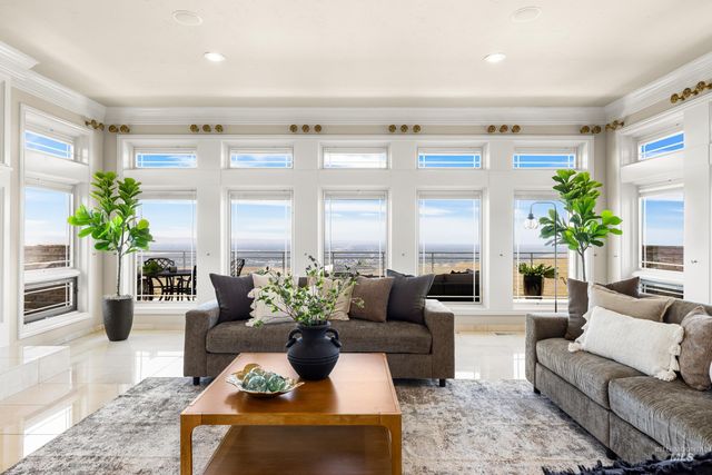 6329 E Wildhorse Ln, Boise, ID 83712