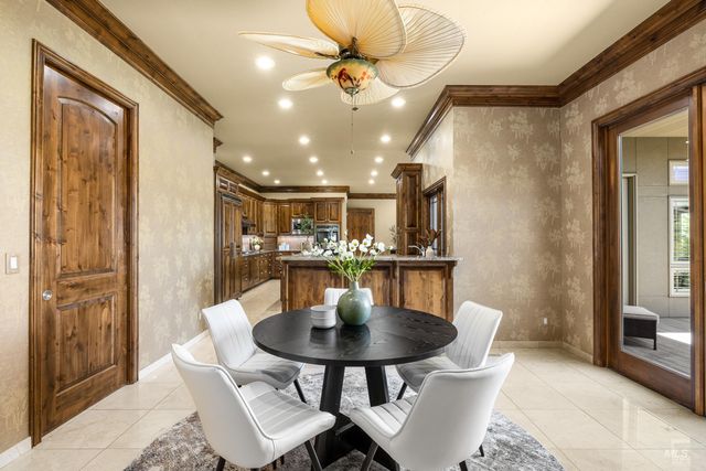 6329 E Wildhorse Ln, Boise, ID 83712
