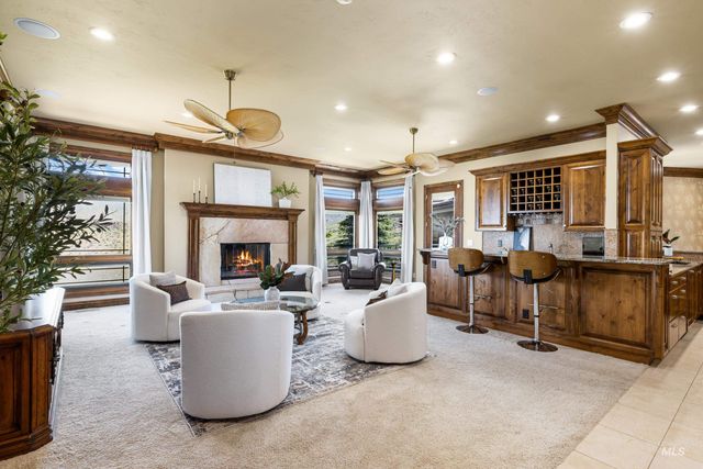 6329 E Wildhorse Ln, Boise, ID 83712