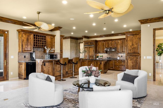 6329 E Wildhorse Ln, Boise, ID 83712