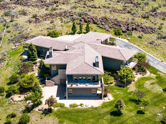 6329 E Wildhorse Ln, Boise, ID 83712