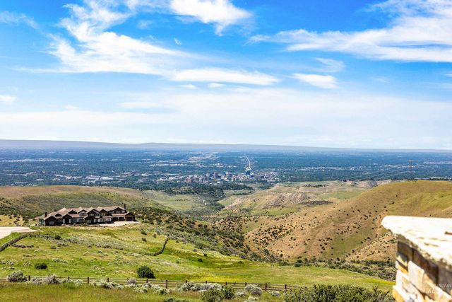 6329 E Wildhorse Ln, Boise, ID 83712