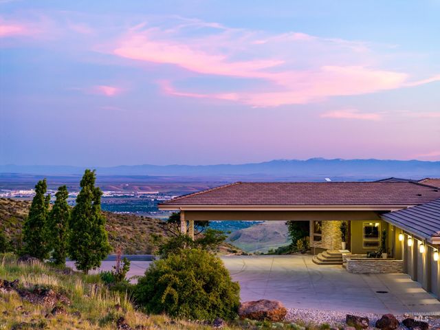 6329 E Wildhorse Ln, Boise, ID 83712