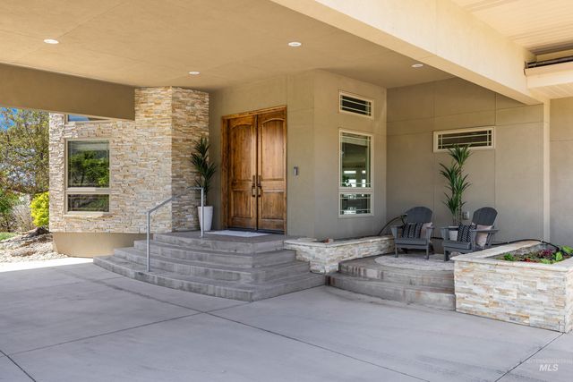 6329 E Wildhorse Ln, Boise, ID 83712