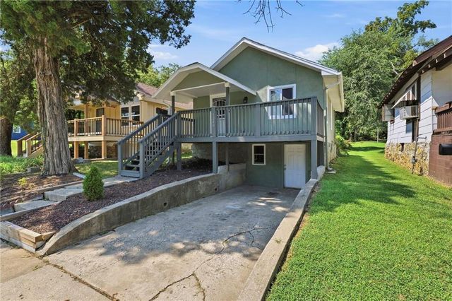 5240 South Benton Avenue, Kansas City, MO 64130