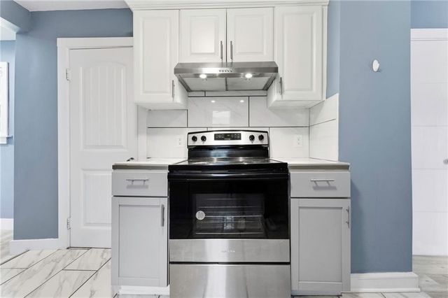 5240 South Benton Avenue, Kansas City, MO 64130
