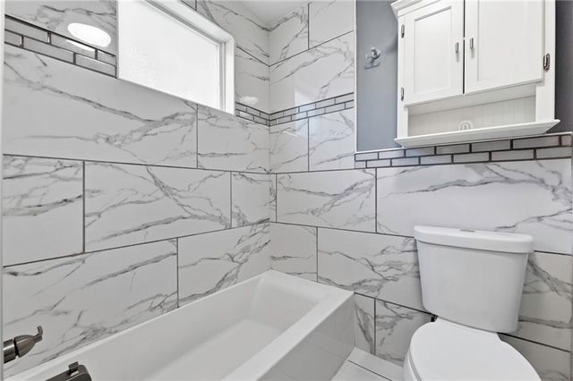 5240 South Benton Avenue, Kansas City, MO 64130