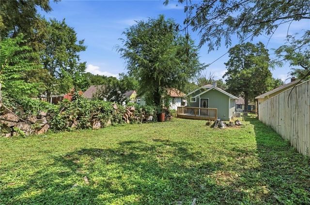 5240 South Benton Avenue, Kansas City, MO 64130