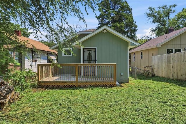 5240 South Benton Avenue, Kansas City, MO 64130