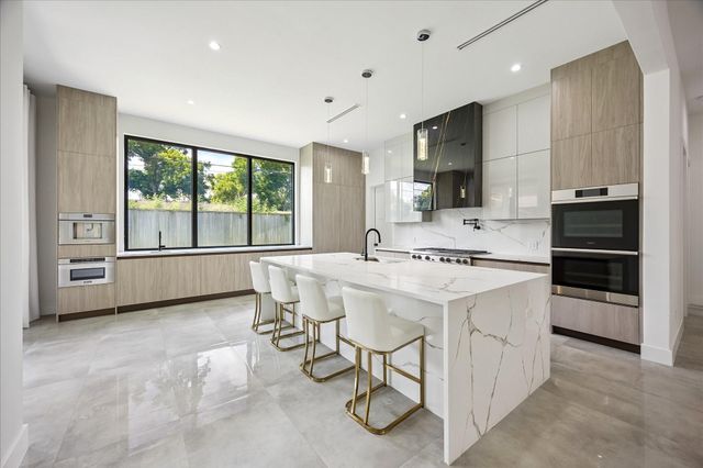 9909 Larston Street, Houston, TX 77055