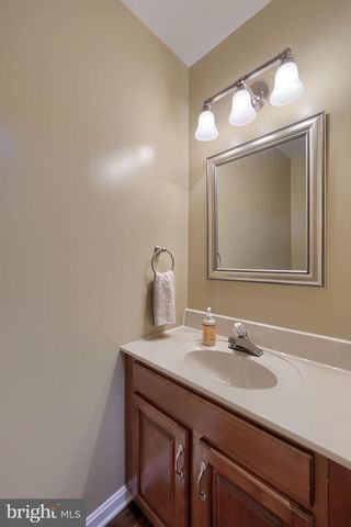 2033-C RALEIGH RD, Hummelstown, PA 17036