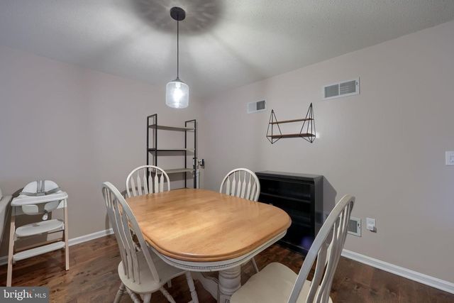 2033-C RALEIGH RD, Hummelstown, PA 17036