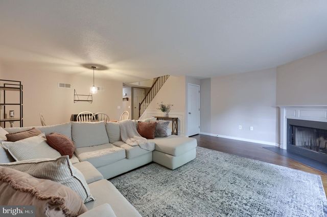 2033-C RALEIGH RD, Hummelstown, PA 17036