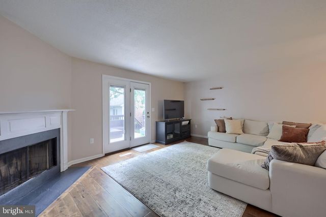 2033-C RALEIGH RD, Hummelstown, PA 17036