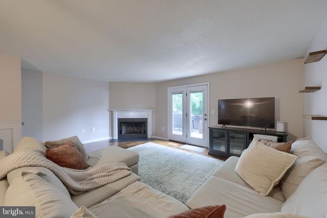 2033-C RALEIGH RD, Hummelstown, PA 17036