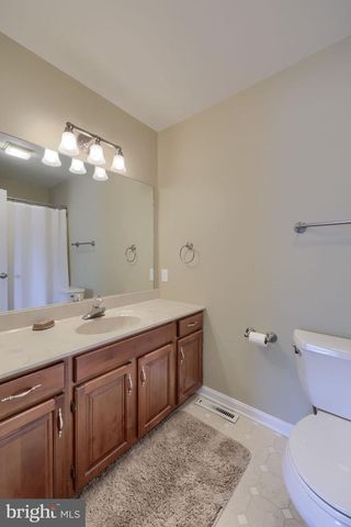 2033-C RALEIGH RD, Hummelstown, PA 17036