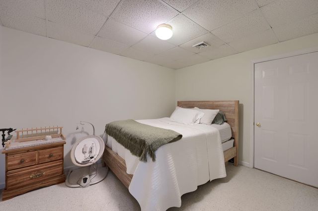 2033-C RALEIGH RD, Hummelstown, PA 17036