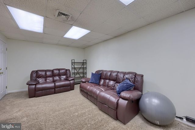 2033-C RALEIGH RD, Hummelstown, PA 17036
