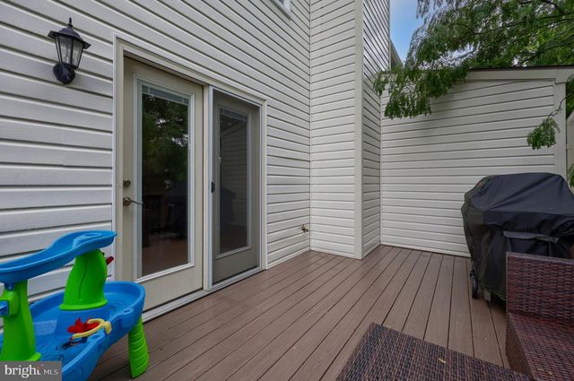 2033-C RALEIGH RD, Hummelstown, PA 17036