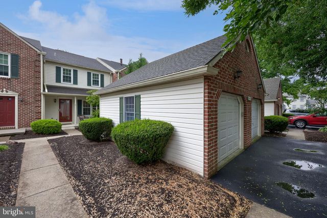2033-C RALEIGH RD, Hummelstown, PA 17036