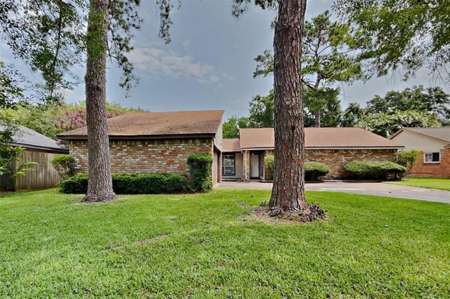 12706 Pantano Drive, Houston, TX 77065