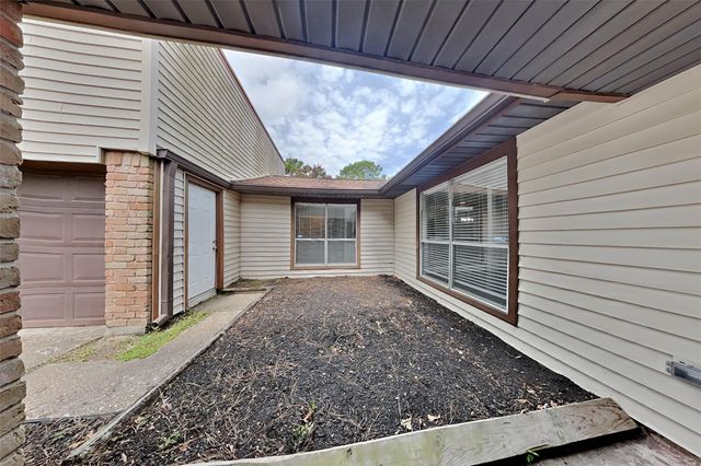12706 Pantano Drive, Houston, TX 77065