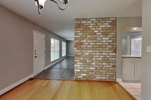 12706 Pantano Drive, Houston, TX 77065