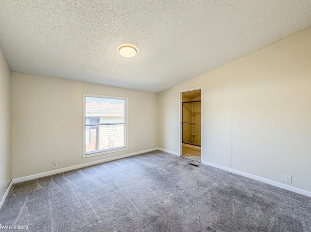 614 Kinglet Street, Rochester Hills, MI 48309