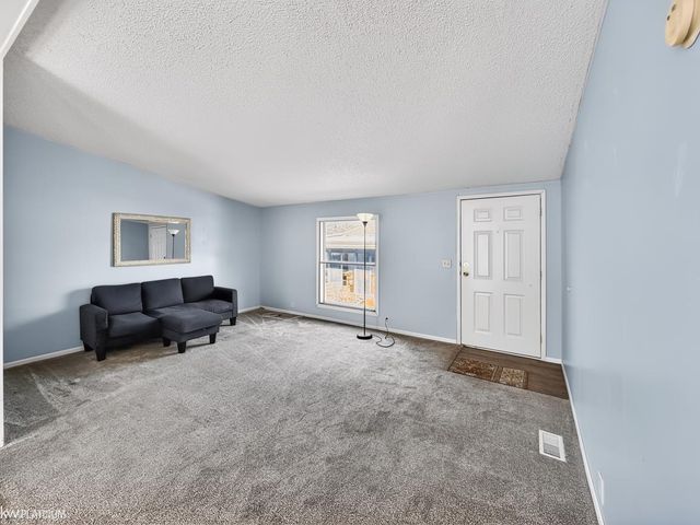 614 Kinglet Street, Rochester Hills, MI 48309