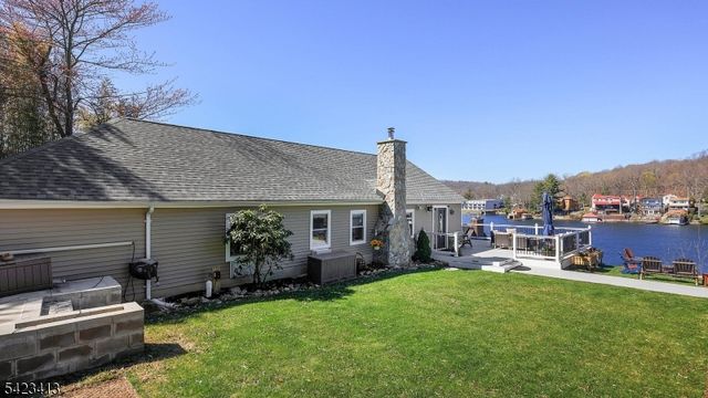373 Lakeside Blvd, Hopatcong Boro, NJ 07843