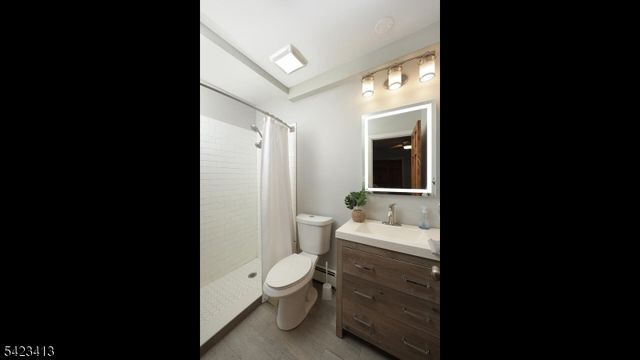 373 Lakeside Blvd, Hopatcong Boro, NJ 07843