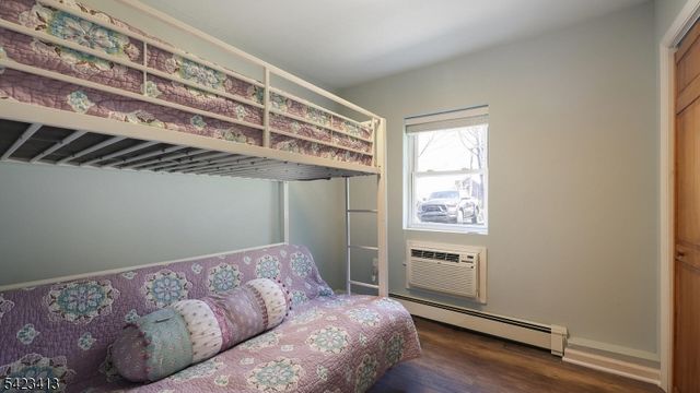 373 Lakeside Blvd, Hopatcong Boro, NJ 07843