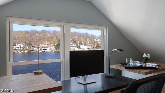 373 Lakeside Blvd, Hopatcong Boro, NJ 07843