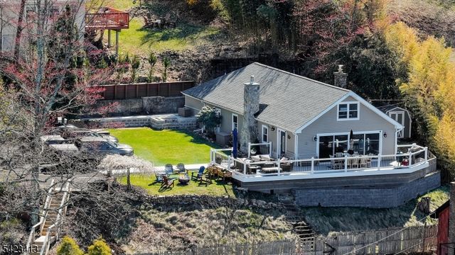 373 Lakeside Blvd, Hopatcong Boro, NJ 07843