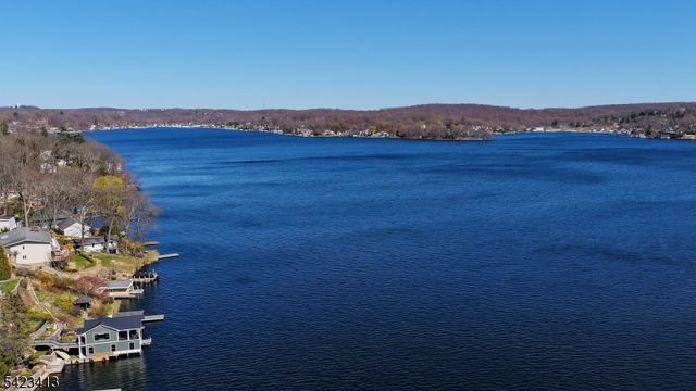 373 Lakeside Blvd, Hopatcong Boro, NJ 07843