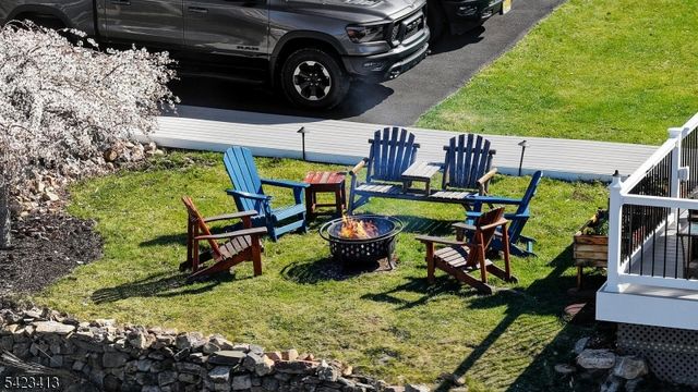 373 Lakeside Blvd, Hopatcong Boro, NJ 07843