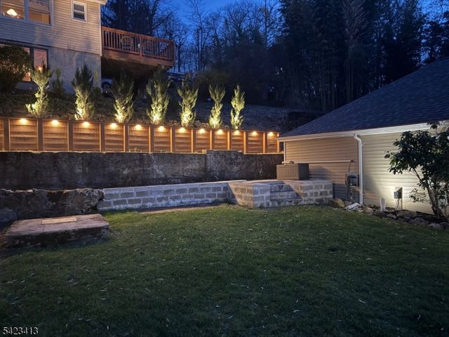 373 Lakeside Blvd, Hopatcong Boro, NJ 07843