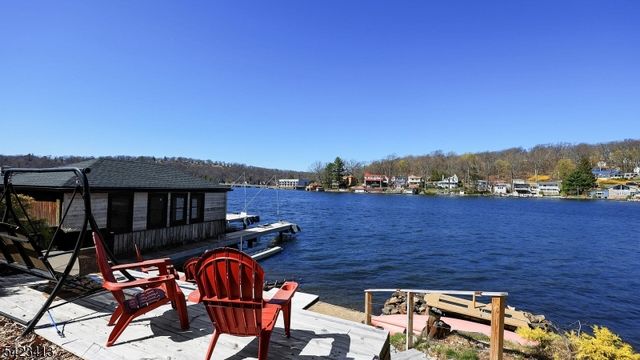 373 Lakeside Blvd, Hopatcong Boro, NJ 07843