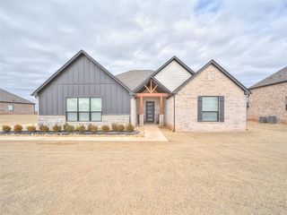 2262 Jackson Lane, Blanchard, OK 73010