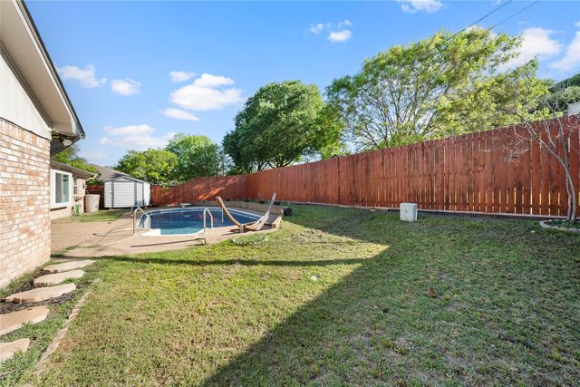 237 Westhill Drive, Hewitt, TX 76643