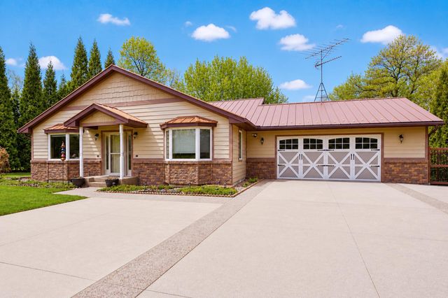 17825 Holt Court, Faribault, MN 55021