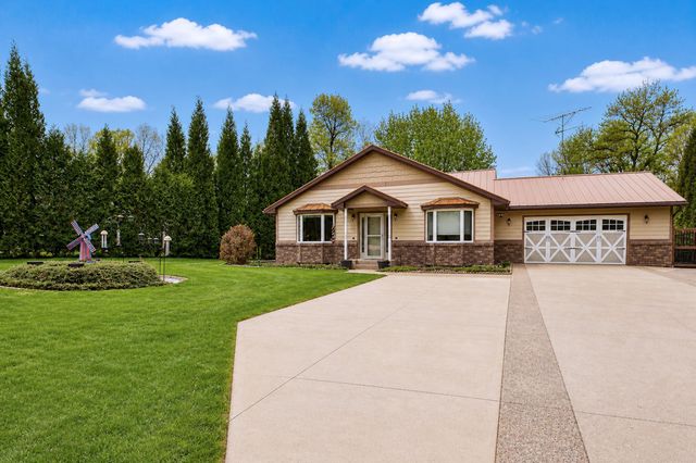17825 Holt Court, Faribault, MN 55021