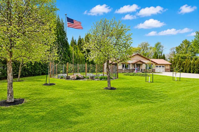 17825 Holt Court, Faribault, MN 55021
