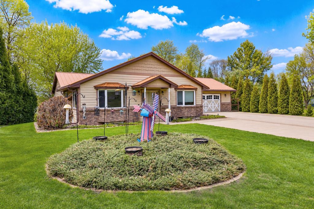 17825 Holt Court, Faribault, MN 55021