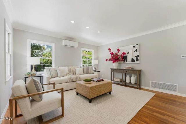 340 Glen Summer Road, Pasadena, CA 91105