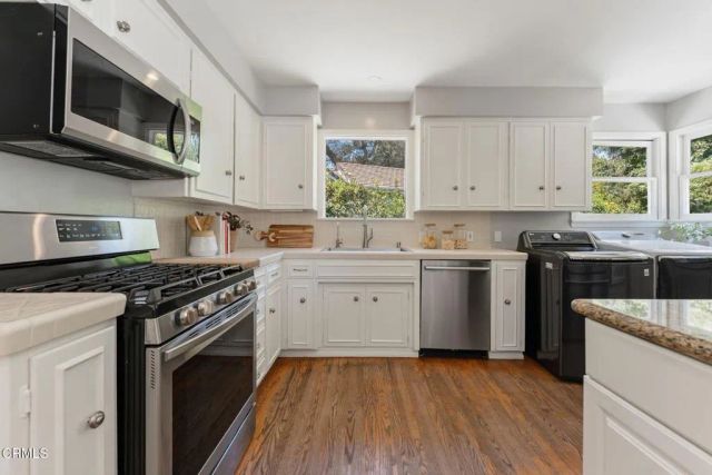 340 Glen Summer Road, Pasadena, CA 91105