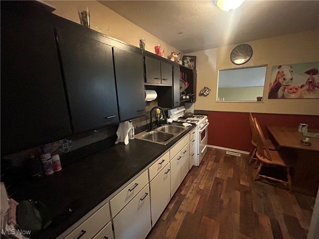 9008 Wilverne Drive, Windham, OH 44288