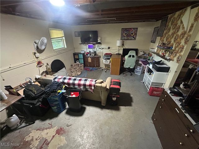 9008 Wilverne Drive, Windham, OH 44288