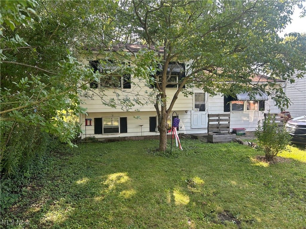 9008 Wilverne Drive, Windham, OH 44288