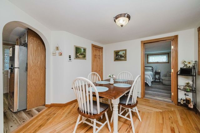 70 Ricard St, Seekonk, MA 02771